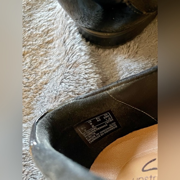 Clarks Women's Un.Blush Cove size 9 in Black Combination of suede and buckle - Picture 3 of 7